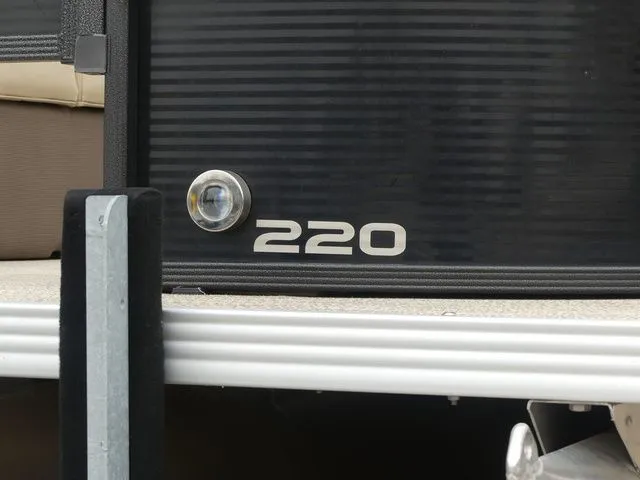 Slide: The Image of Crest Classic Fish 220 C4 CPT 2022 - 11