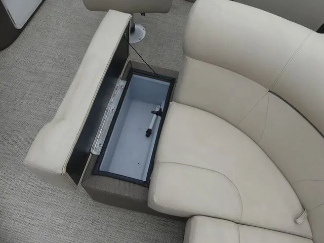 Slide: The Image of Crest Classic Fish 220 C4 CPT 2022 - 20