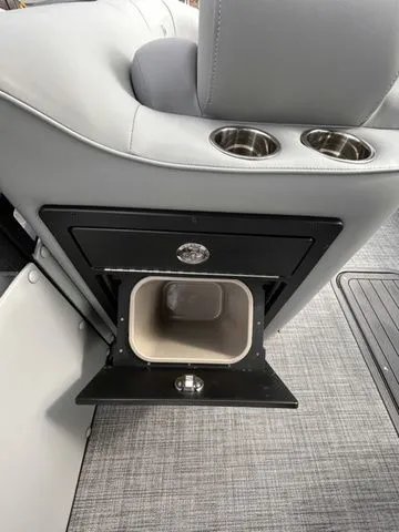 Slide: The Image of JC Swing Back 25TT Sport 2026 - 13