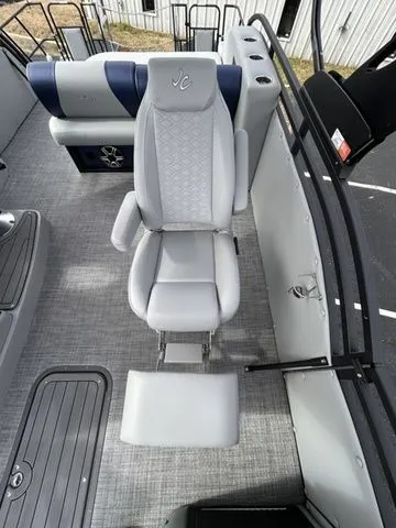 Slide: The Image of JC Swing Back 25TT Sport 2026 - 5