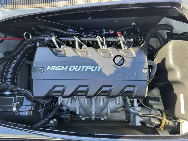 Slide: The Image of Yamaha FX HO 2014 - 18