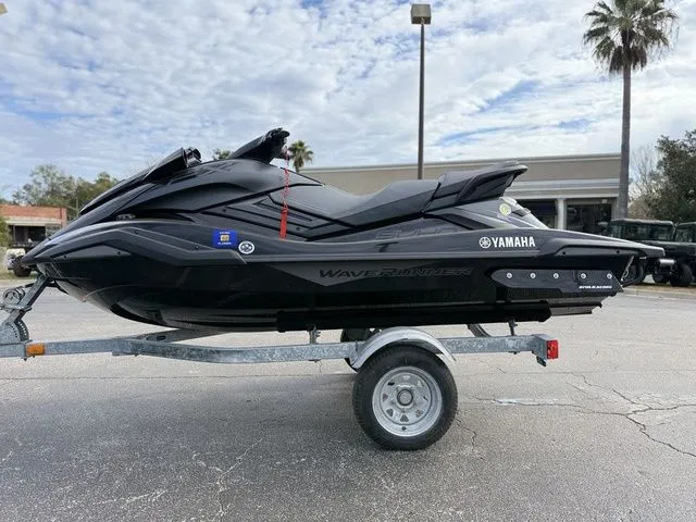 Slide: The Image of Yamaha FX SVHO 2020 - 4