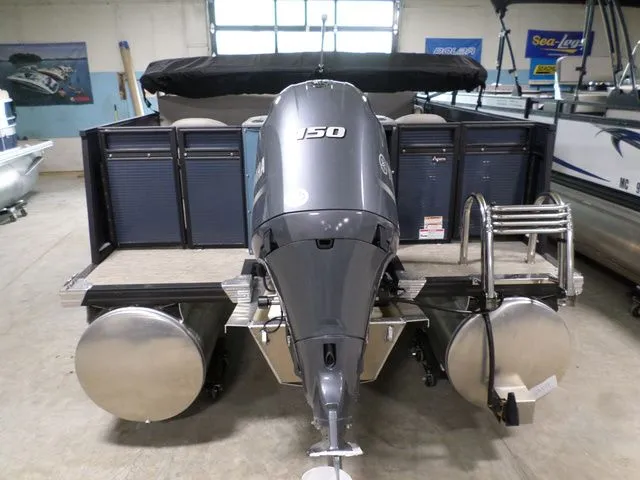 Slide: The Image of Apex 822 XRE Cruise LT 2022 - 9