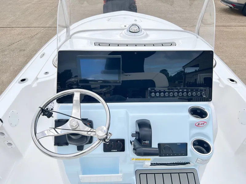 Slide: The Image of Tidewater 2110 Bay Max 2026 - 6