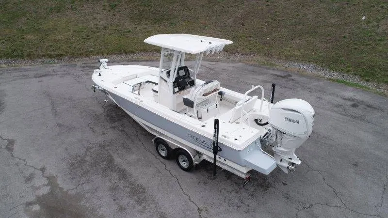 Slide: The Image of Robalo 246 Cayman 2026 - 19