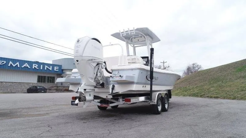 Slide: The Image of Robalo 246 Cayman 2026 - 23