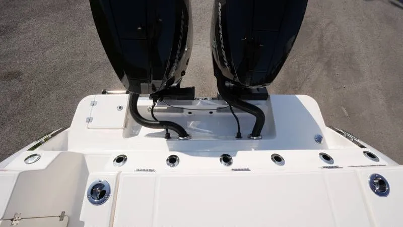 Slide: The Image of Robalo R300 Center Console 2026 - 20