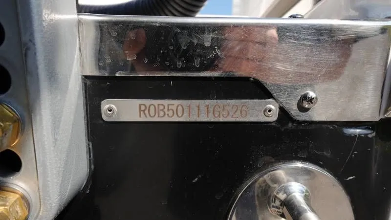 Slide: The Image of Robalo R300 Center Console 2026 - 32