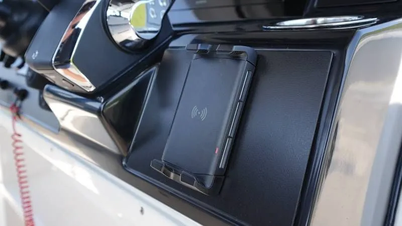 Slide: The Image of Robalo R300 Center Console 2026 - 44