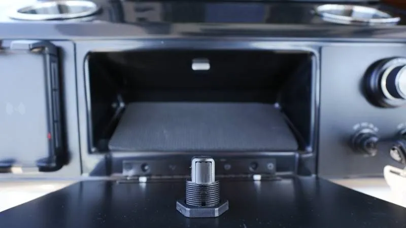 Slide: The Image of Robalo R300 Center Console 2026 - 58