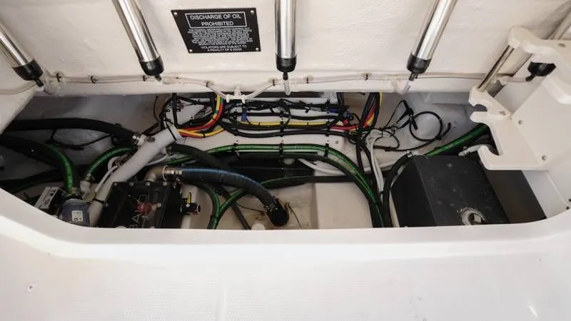 Slide: The Image of Robalo R300 Center Console 2026 - 67