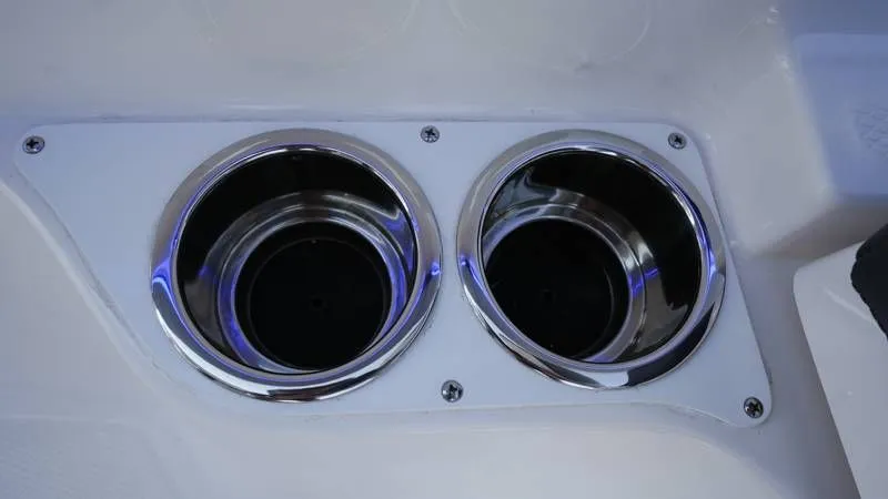 Slide: The Image of Robalo R300 Center Console 2026 - 71