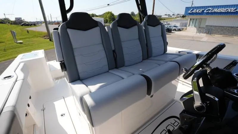 Slide: The Image of Robalo R300 Center Console 2026 - 78