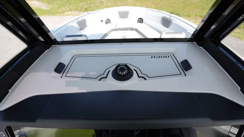 Slide: The Image of Robalo R300 Center Console 2026 - 80
