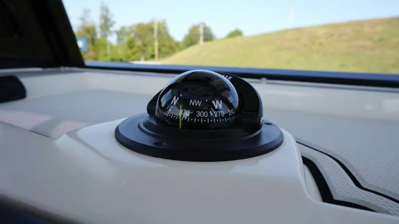 Slide: The Image of Robalo R300 Center Console 2026 - 86