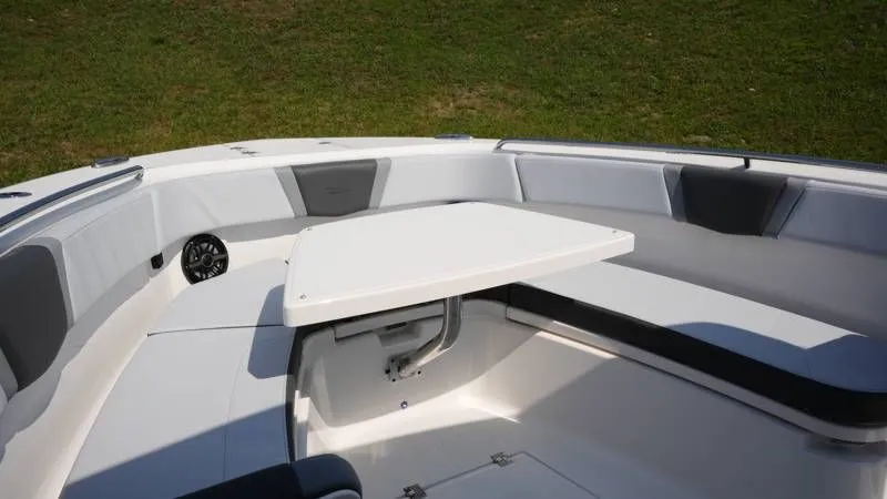 Slide: The Image of Robalo R300 Center Console 2026 - 92