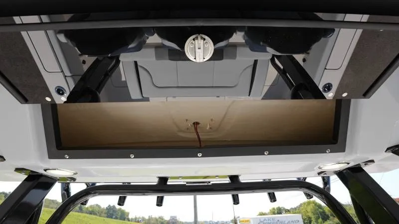 Slide: The Image of Robalo R300 Center Console 2026 - 94
