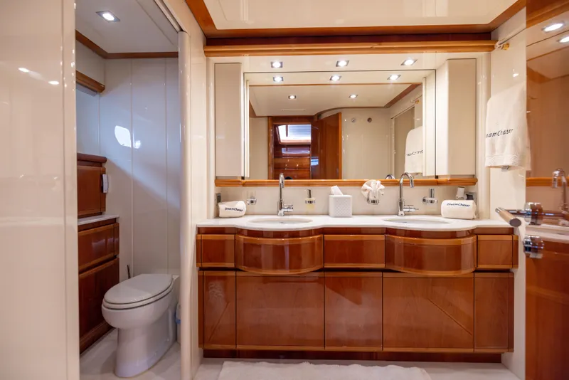 Slide: The Image of Ferretti 94 Dreamchaser - Interior Stateroom Head - 25