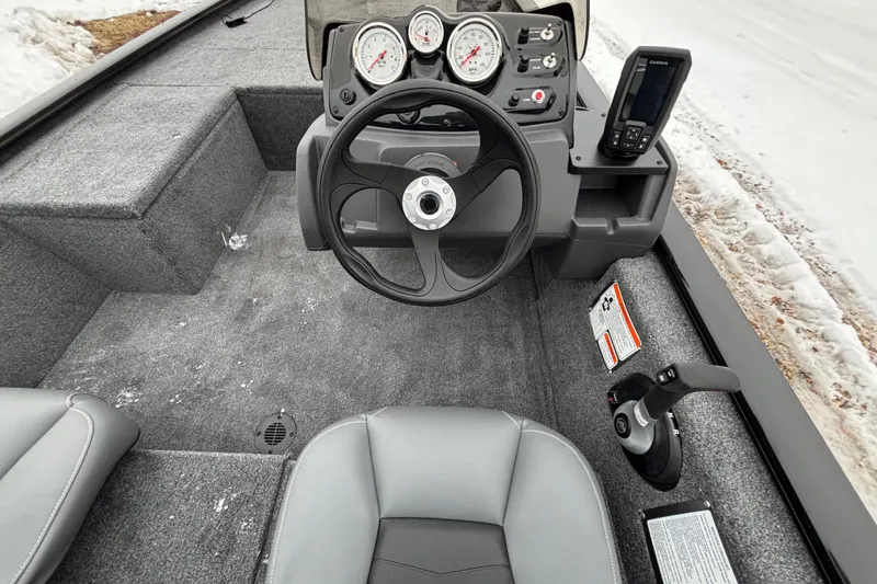 Slide: The Image of Tracker Pro 170 2026 - 65