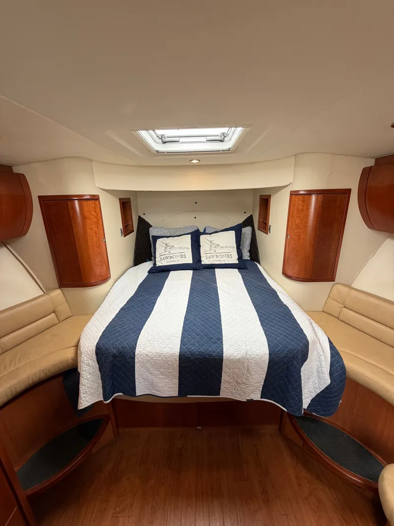 Slide: The Image of Luhrs 37 IPS Canyon Series 2011 - 18