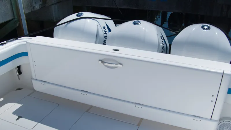 Slide: The Image of Intrepid 400 Cuddy 2017 with Yamaha engines at the stern. - 17