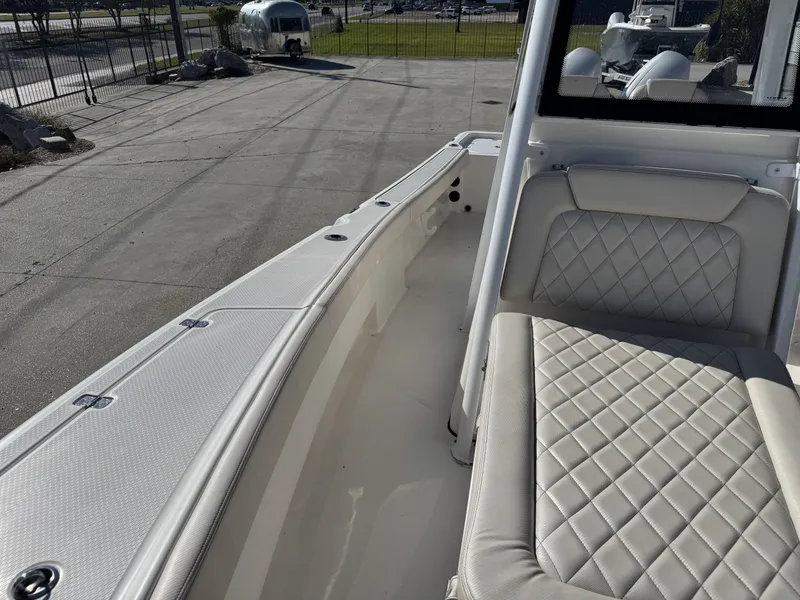 Slide: The Image of Blue Wave 2800 Makaira 2021 - 11