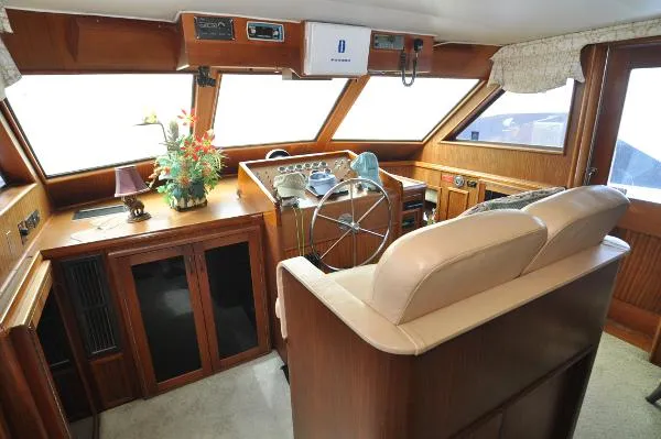 Slide: The Image of Hatteras Motor Yacht 1981 - 7