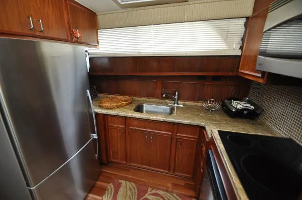 Slide: The Image of Hatteras Motor Yacht 1981 - 9