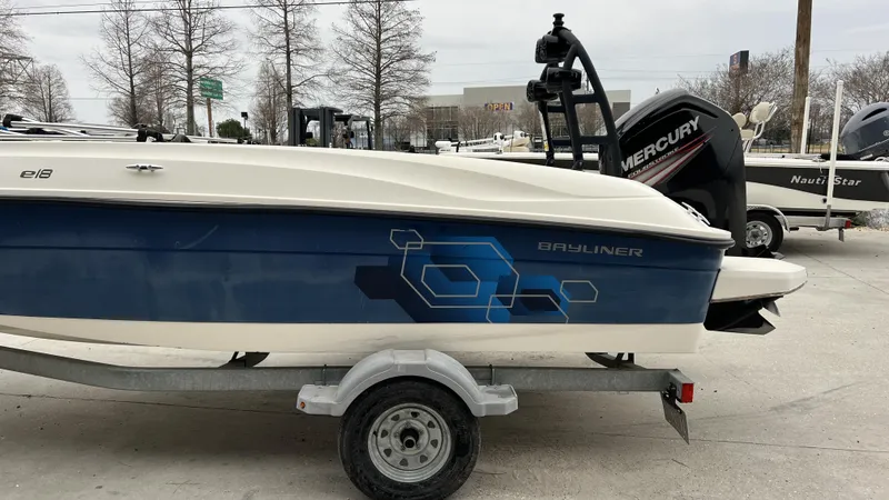 Slide: The Image of Bayliner Element E18 2017 - 7