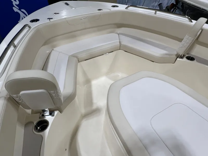 Slide: The Image of Scout 220 XSF 2026 - 16