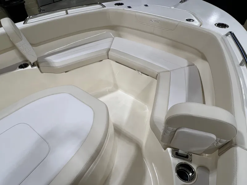 Slide: The Image of Scout 220 XSF 2026 - 17