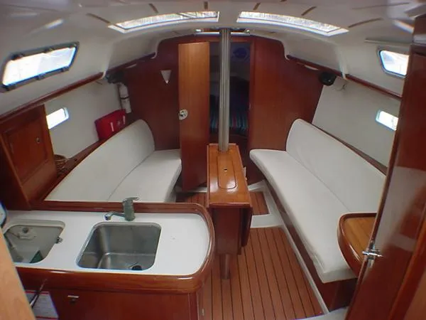 Slide: The Image of Beneteau Oceanis Clipper 323 Shoal Draft 2007 - 1