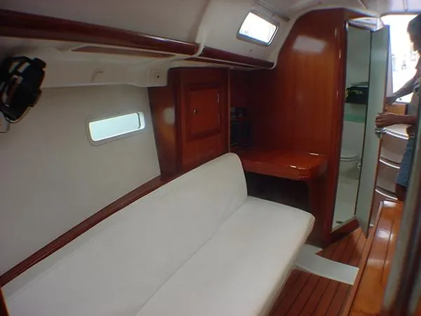 Slide: The Image of Beneteau Oceanis Clipper 323 Shoal Draft 2007 - 10