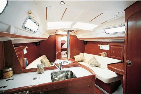 Slide: The Image of Beneteau Oceanis Clipper 323 Shoal Draft 2007 - 4