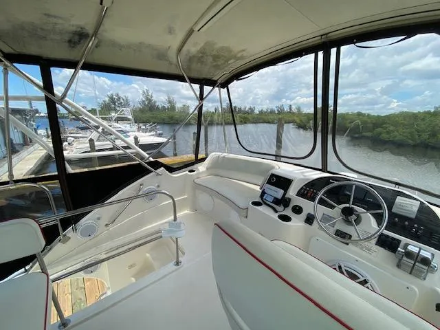 Slide: The Image of Interior view of 2007 Silverton 33 Convertible yacht. - 47