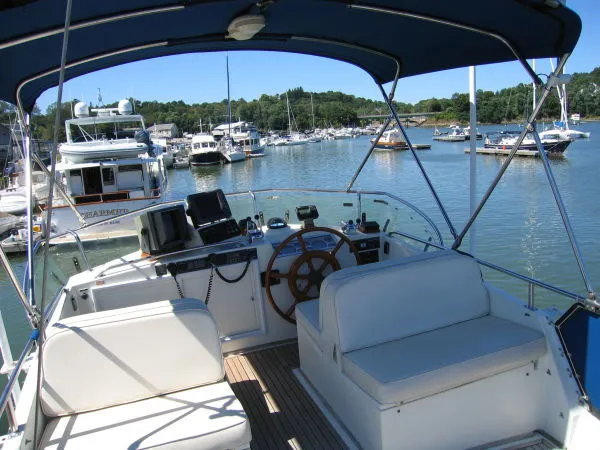 Slide: The Image of Grand Banks 36 Heritage Classic 1989 - 6
