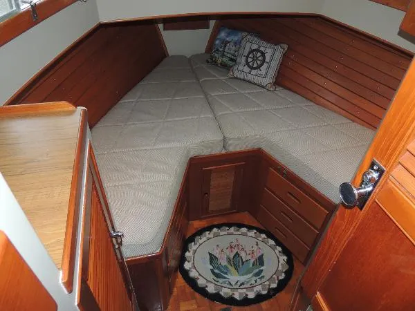 Slide: The Image of Grand Banks 36 Heritage Classic 1989 - 7