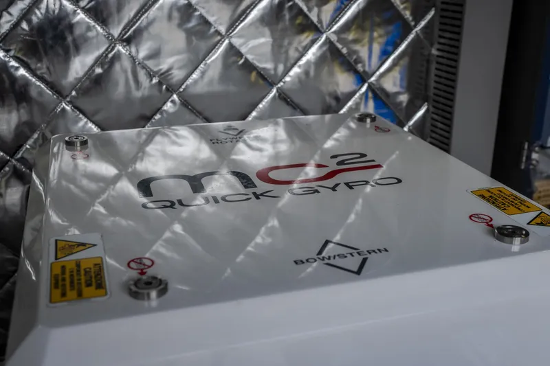 Slide: The Image of Invictus TT430 2025 model featuring MC² Quick Gyro stabilizer system. - 89
