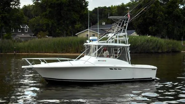 Slide: The Image of Luhrs 29 Open 2000 - 2