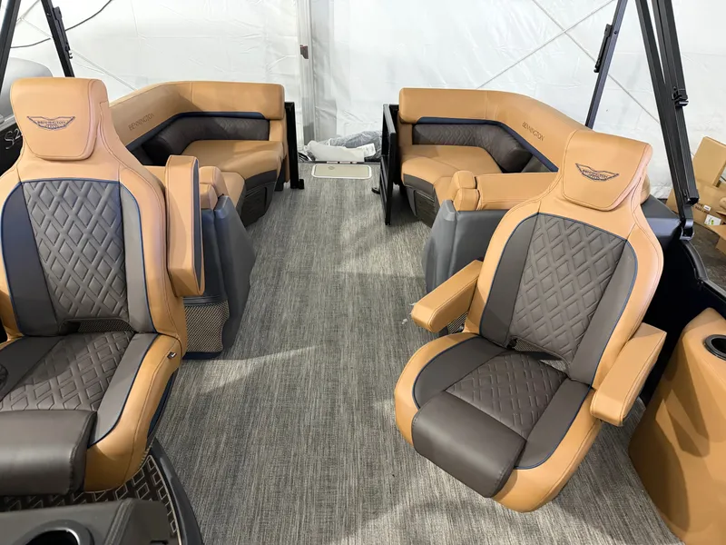 Slide: The Image of Bennington M Series 22 M-Fast Back Quad Bench 2026 - 4