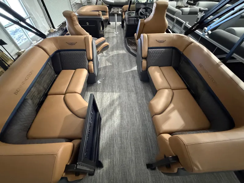 Slide: The Image of Bennington M Series 22 M-Fast Back Quad Bench 2026 - 7