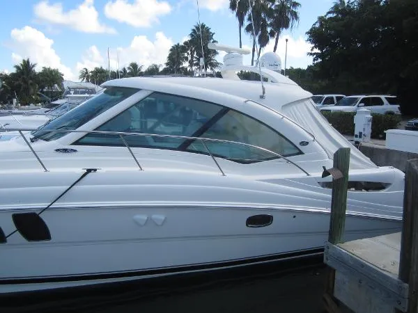 Slide: The Image of Sea Ray 48 Sundancer 2005 - 1