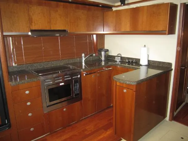Slide: The Image of Sea Ray 48 Sundancer 2005 - 5
