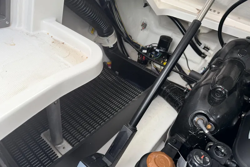 Slide: The Image of Engine of 2025 Monterey 278SS Super Sport boat, showcasing powerful 350 horsepower. - 37