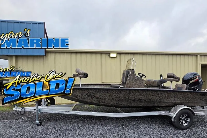 The Image of 2026 Xpress H20B Bay boat sold at Ryan's Marine dealership. - 0