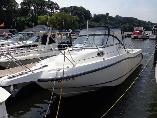 Slide: The Image of Boston Whaler 255 Conquest 2003 - 0