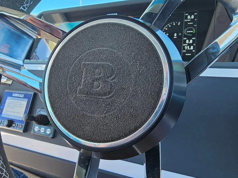 Slide: The Image of Axopar 28 Cabin 2021 - 12