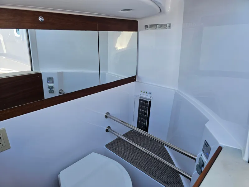 Slide: The Image of Axopar 28 Cabin 2021 - 16