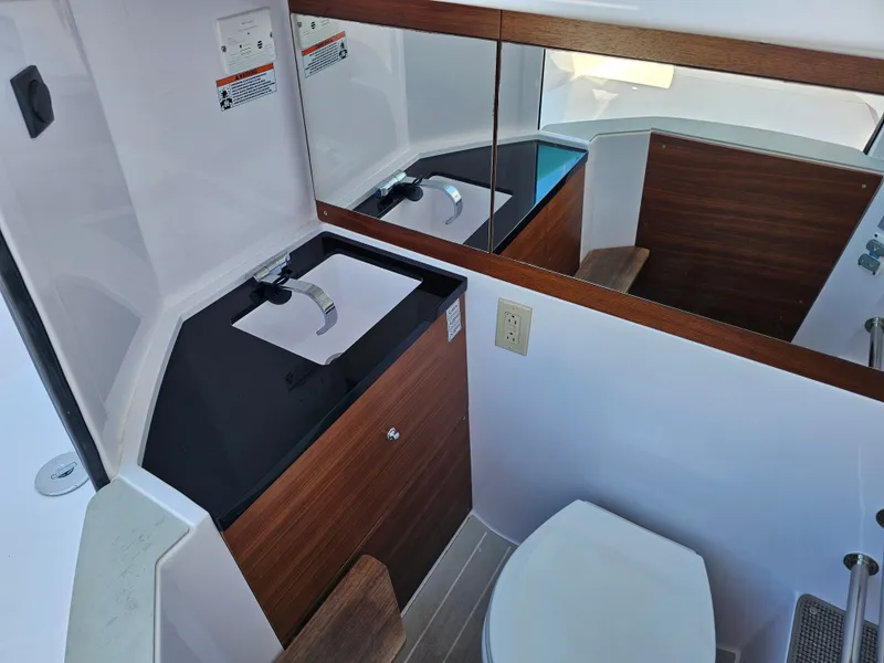 Slide: The Image of Axopar 28 Cabin 2021 - 18