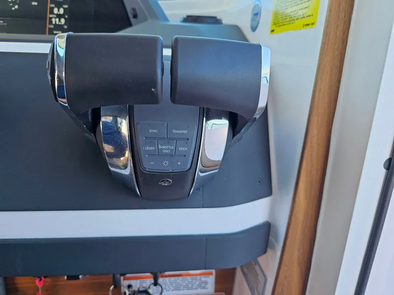 Slide: The Image of Axopar 28 Cabin 2021 - 19